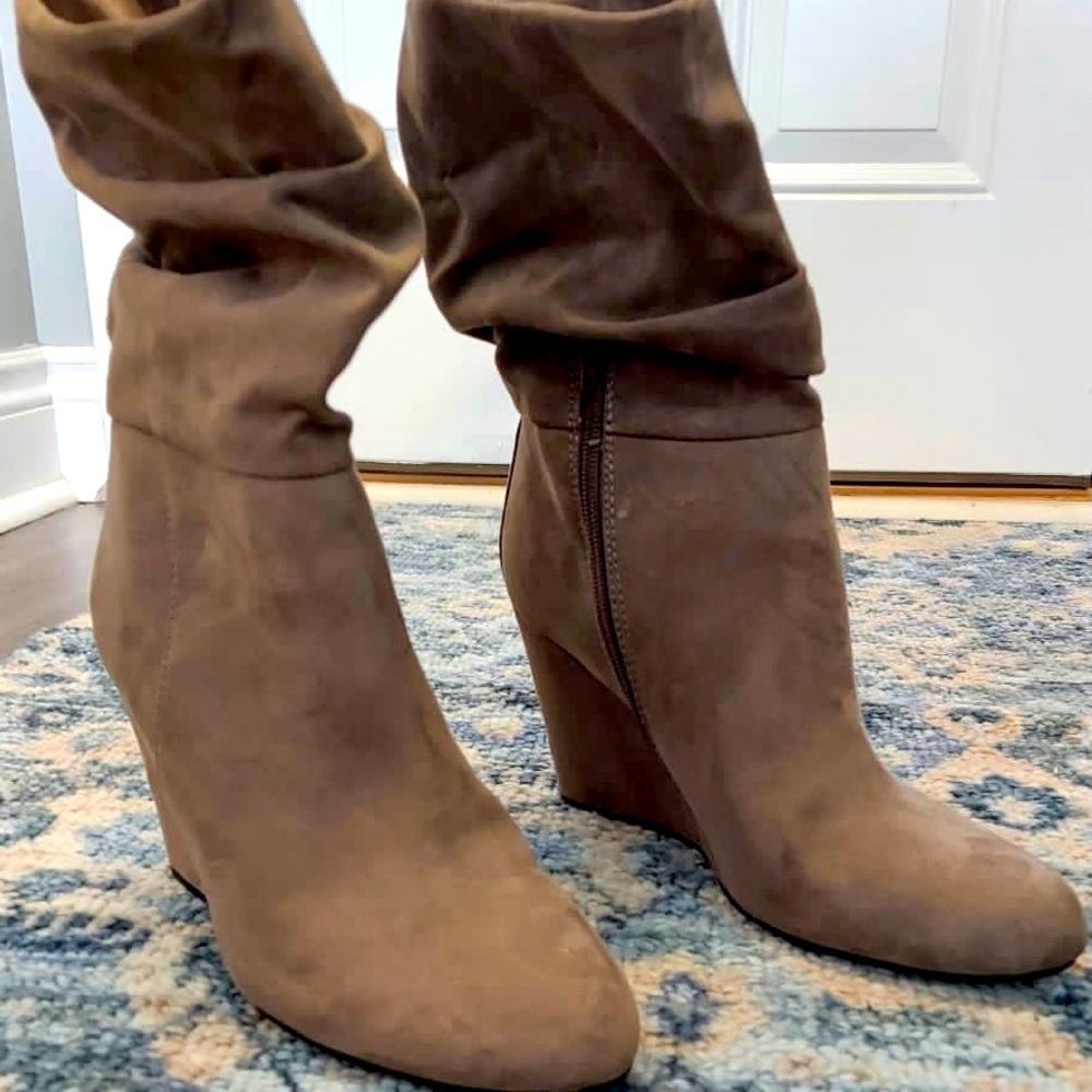 Light grey mid leg Boot